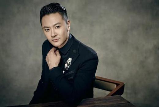 印小天有背景吗,揭秘娱乐圈实力派演员的崛起之路